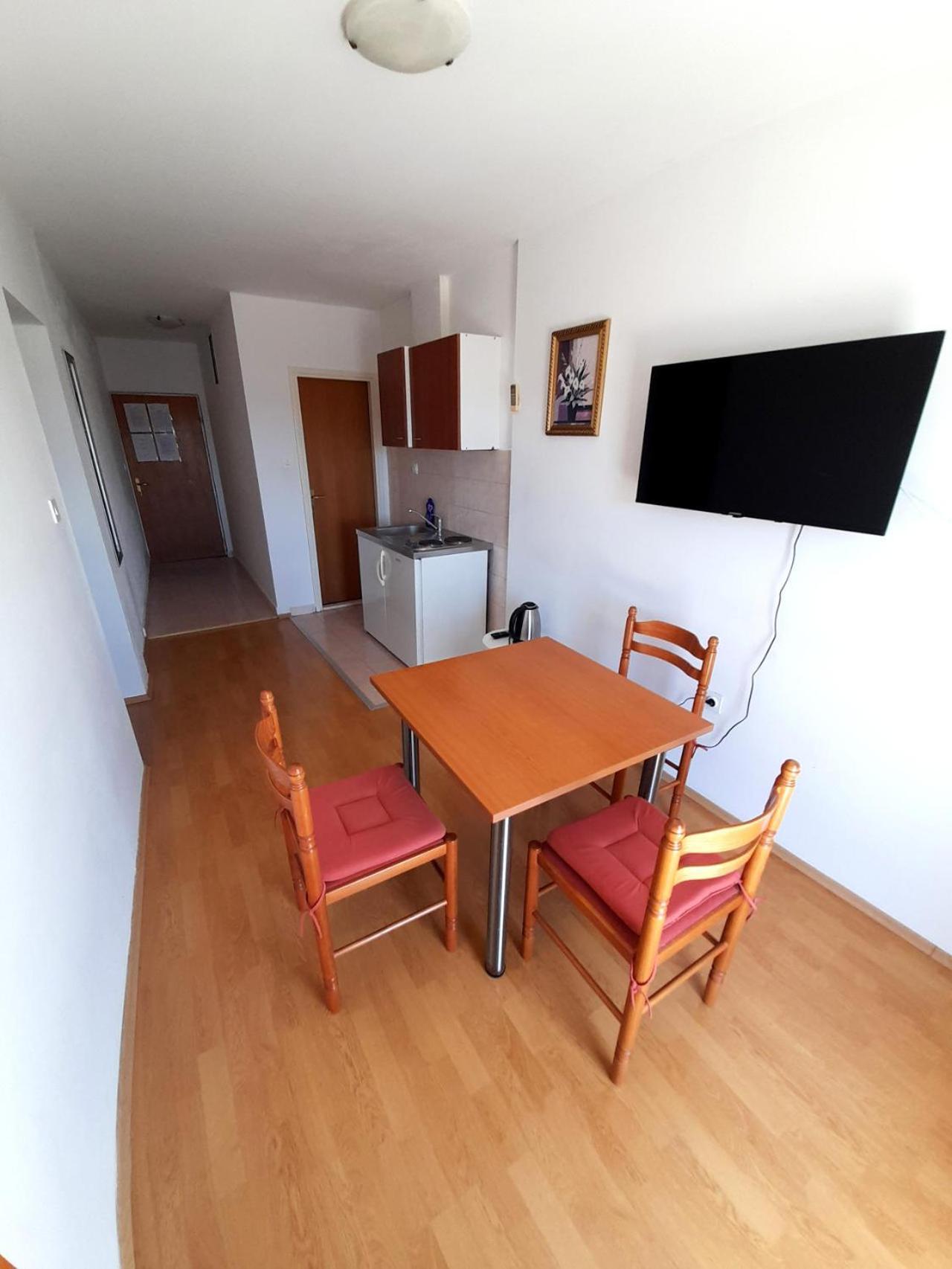 Apartments Nikolas Vodice Buitenkant foto