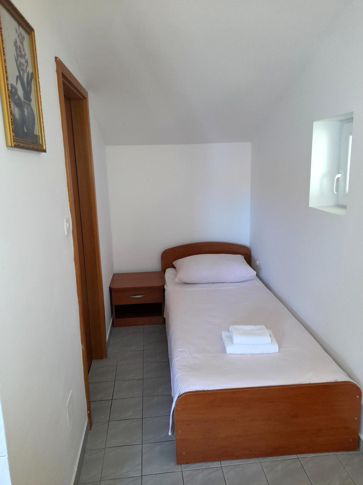 Apartments Nikolas Vodice Buitenkant foto
