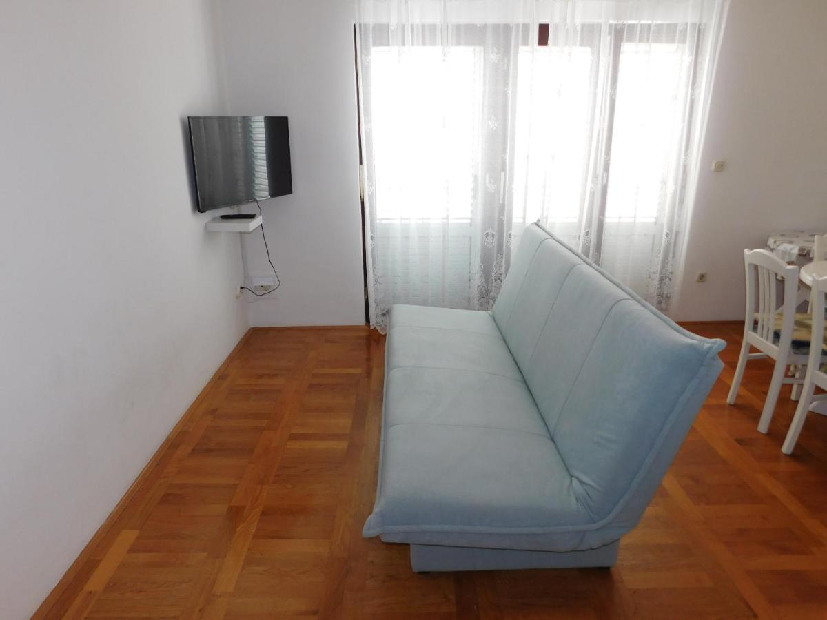 Apartments Nikolas Vodice Buitenkant foto